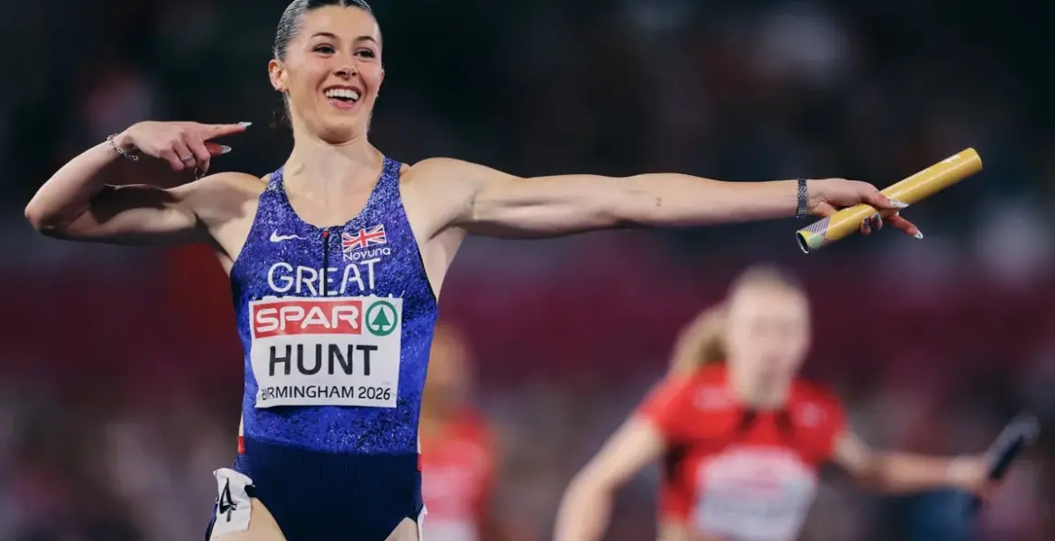 Amy Hunt pipped into second by Kayla White on return from European gold rush